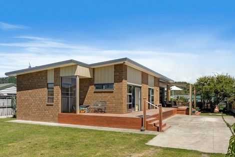 Photo of property in 114 Tamaki Road, Whangamata, 3620