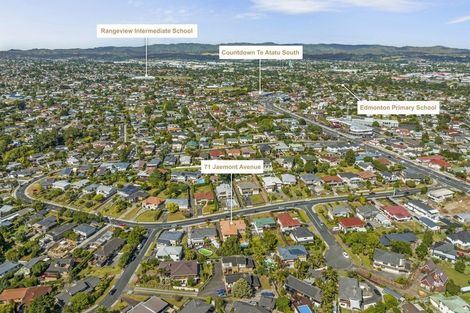 Photo of property in 71 Jaemont Avenue, Te Atatu South, Auckland, 0610