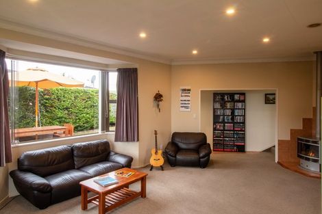 Photo of property in 31 Tiverton Crescent, Whalers Gate, New Plymouth, 4310