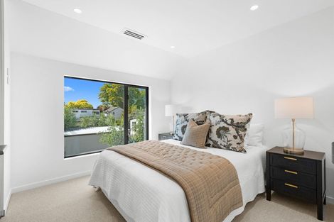 Photo of property in 146a Straven Road, Fendalton, Christchurch, 8014