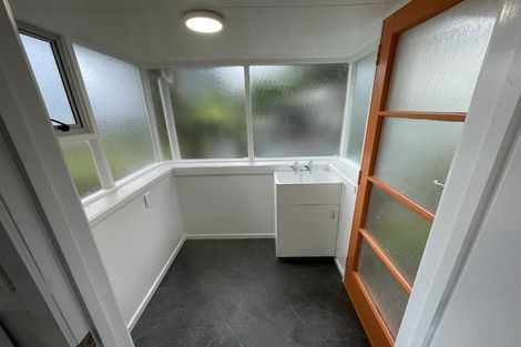 Photo of property in 2/39 Eban Avenue, Hillcrest, Auckland, 0627