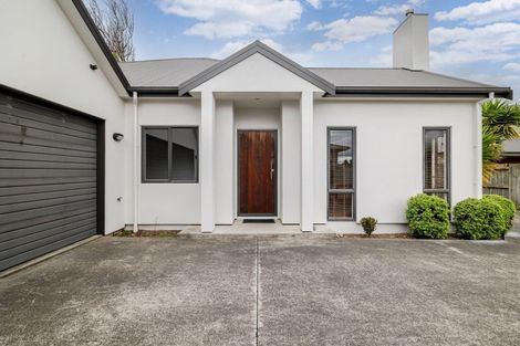Photo of property in 14 Stewart Crescent, Hokowhitu, Palmerston North, 4410