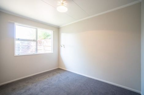 Photo of property in 12 Kowhai Avenue, Takaro, Palmerston North, 4410