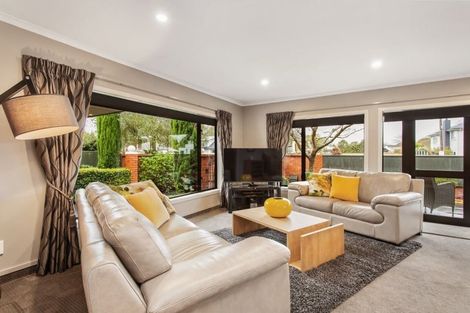 Photo of property in 149 Straven Road, Fendalton, Christchurch, 8014