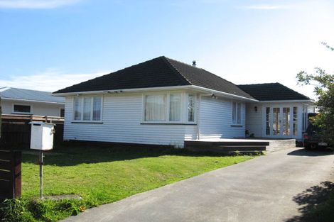 Photo of property in 9 Ruthven Road, Wainuiomata, Lower Hutt, 5014