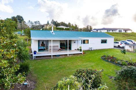 Photo of property in 105 Gorge Road, Maungaturoto, 0520