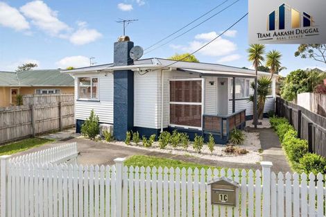 Photo of property in 1c Kuaka Place, New Lynn, Auckland, 0600