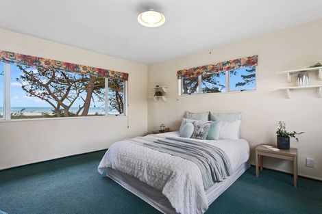 Photo of property in 1 South Crescent, Amberley, 7481