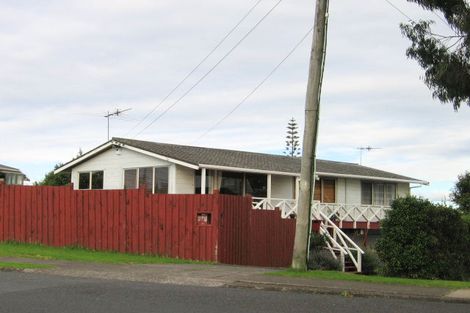 Photo of property in 101 Sandspit Road, Shelly Park, Auckland, 2014
