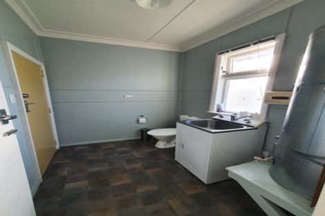 Photo of property in 14 Fookes Street, Waverley, 4510