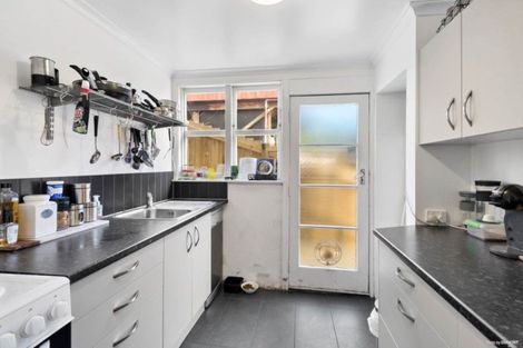 Photo of property in 1/20 Marlborough Avenue, Glenfield, Auckland, 0629