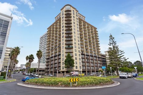 Photo of property in The Rennaissance, 16d/18 Ronwood Avenue, Manukau, Auckland, 2104