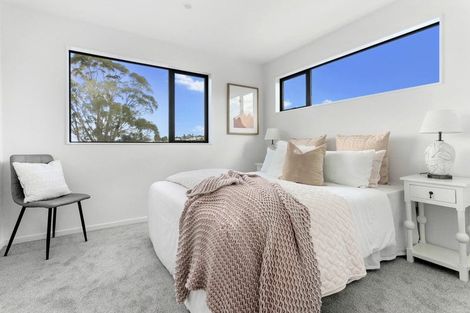 Photo of property in 1/7 Cedar Heights Avenue, Massey, Auckland, 0614