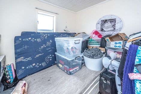 Photo of property in 1 Manuka Street, Castlecliff, Whanganui, 4501