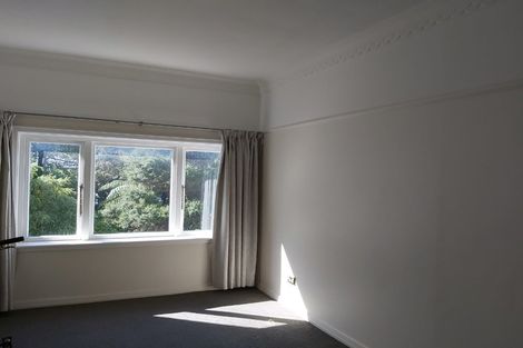 Photo of property in Ambassador Flats, 4/7 Maurice Terrace, Te Aro, Wellington, 6011