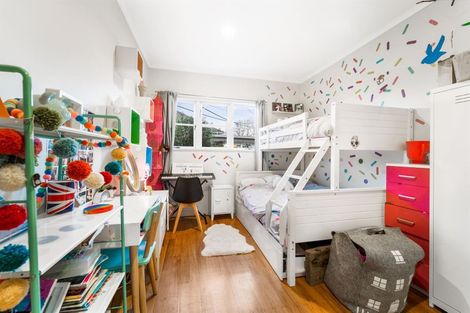 Photo of property in 17 Vincent Road, Northcote Point, Auckland, 0627