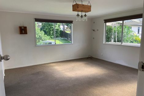 Photo of property in 2/26 Ludlow Terrace, Totara Vale, Auckland, 0627