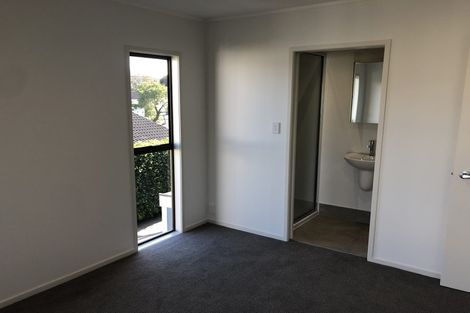 Photo of property in 2/12 Stanley Avenue, Milford, Auckland, 0620