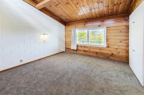 Photo of property in 2/15 Selwyn Crescent, Forrest Hill, Auckland, 0620