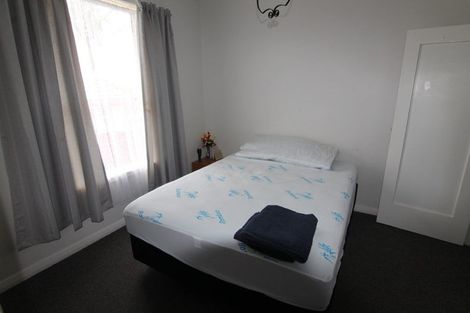 Photo of property in 14 Massey Avenue, Greenlane, Auckland, 1061