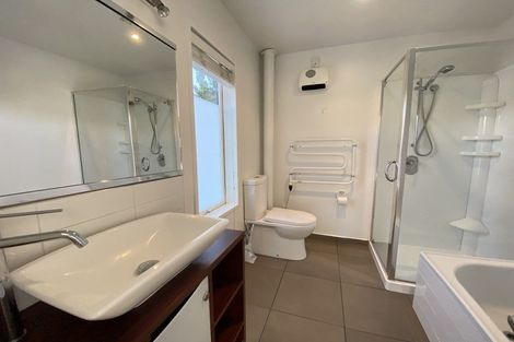 Photo of property in 64 Oregon Drive, Kelvin Heights, Queenstown, 9300