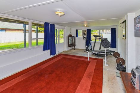 Photo of property in 10 Sunnypark Avenue, Rosehill, Papakura, 2113