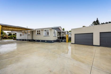 Photo of property in 16 Kauri Street, Merrilands, New Plymouth, 4312