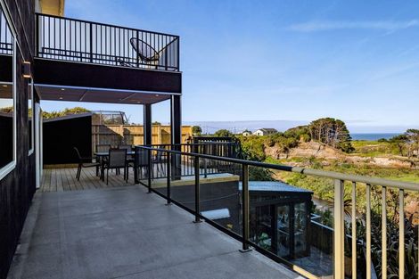 Photo of property in 48 Kawei Road, Ohawe, Hawera, 4671