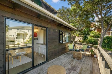 Photo of property in 1/55 James Evans Drive, Northcote, Auckland, 0627