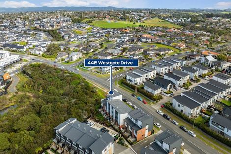 Photo of property in 44e Westgate Drive, Westgate, Auckland, 0614