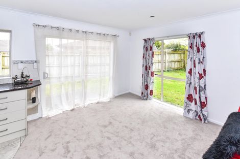 Photo of property in 96c Palmers Road, Clendon Park, Auckland, 2103