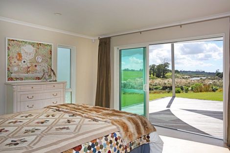 Photo of property in 80a Blackbridge Road, Karaka, Papakura, 2580