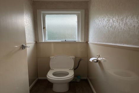 Photo of property in 1 La Trobe Street, Pakuranga Heights, Auckland, 2010