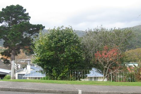 Photo of property in 14 Logie Street, Stokes Valley, Lower Hutt, 5019