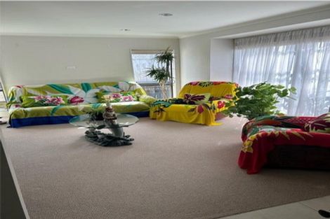 Photo of property in 51 Hadley Wood Drive, Wattle Downs, Auckland, 2103