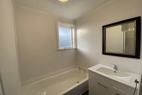 Photo of property in 1 Dampier Avenue, Awapuni, Palmerston North, 4412