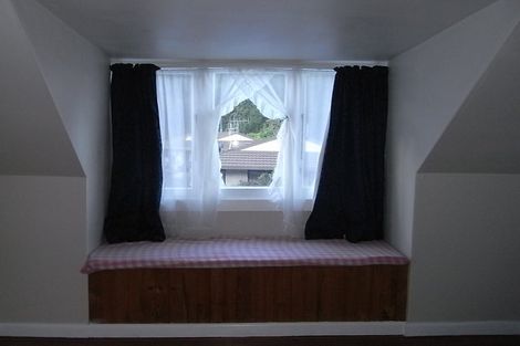 Photo of property in 28 Shakespeare Road, Bluff Hill, Napier, 4110