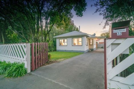 Photo of property in 32 Martindales Road, Heathcote Valley, Christchurch, 8022