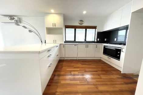 Photo of property in 7 Cherub Place, West Harbour, Auckland, 0618