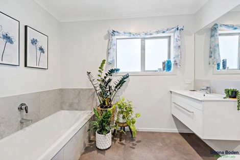 Photo of property in 9 Hogan Street, Pukekohe, 2120