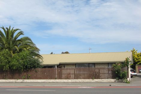 Photo of property in 2/260 Lincoln Road, Addington, Christchurch, 8024