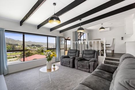 Photo of property in 4a Arawhata Street, Ranui, Porirua, 5024