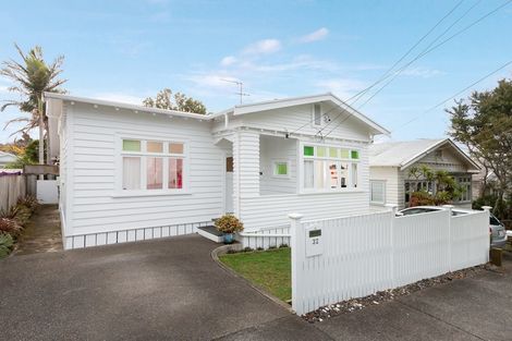 Photo of property in 32 Cumberland Avenue, Westmere, Auckland, 1022