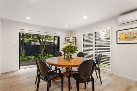 Photo of property in 35 Hawkesbury Avenue, St Albans, Christchurch, 8014