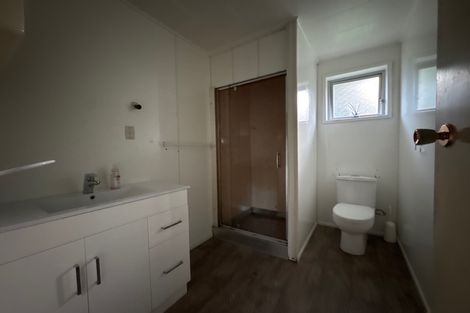 Photo of property in 1 La Trobe Street, Pakuranga Heights, Auckland, 2010