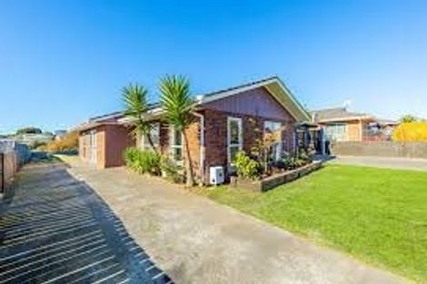 Photo of property in 68 Chelburn Crescent, Mangere East, Auckland, 2024