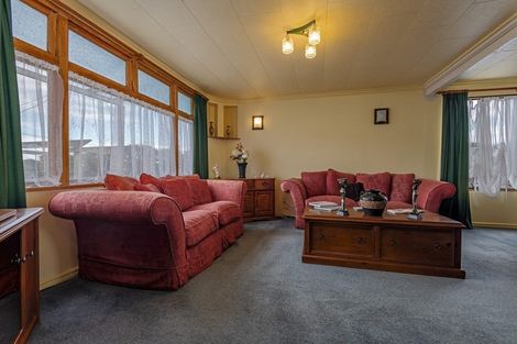 Photo of property in 3 Linklater Avenue, Foxton Beach, Foxton, 4815