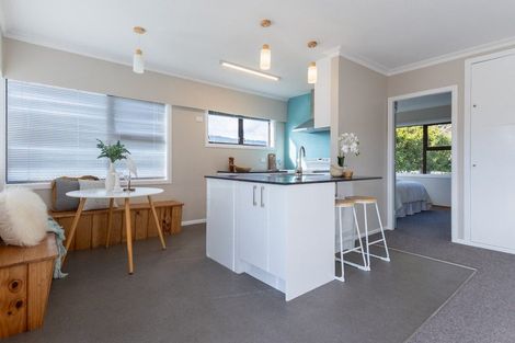 Photo of property in 26 Reeves Street, Waikanae Beach, Waikanae, 5036