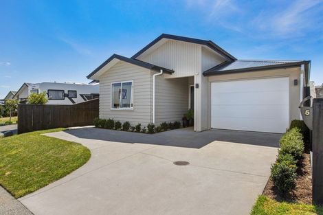 Photo of property in 5 Pimelea Street, Papamoa Beach, Papamoa, 3118