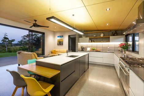 Photo of property in 13a Carol Leon Avenue, Kaukapakapa, 0871